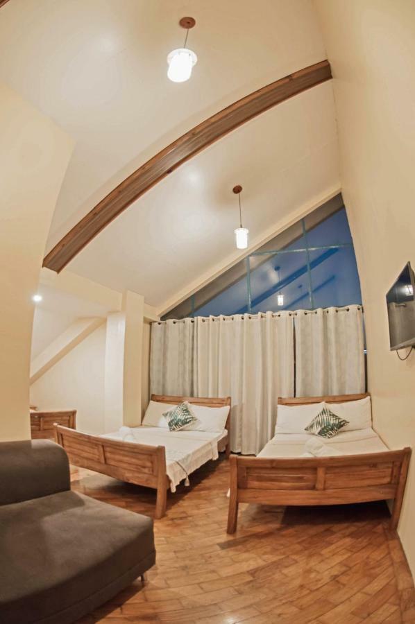 The Half House By Elmar Cabin Baguio City Bagian luar foto